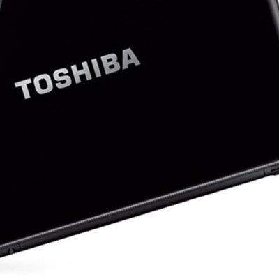 东芝（TOSHIBA）L800-C03B 14寸家庭娱乐笔记本电脑（i3-2350M 2GB 500GB 1G独显）天籁黑