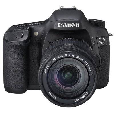 佳能（canon）EOS 7D 单反套机（EF-S18-135mmf/3.5-5.6IS镜头）  1800万像素 双DIGIC4 8张/秒高速连拍