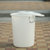 羽佳YUJIA 蓝色圆形塑料垃圾桶大号 有盖 工业大水桶 生活垃圾桶 带盖塑料垃圾桶(100L白色B桶)第4张高清大图