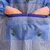 VTyee格子围裙加大桃皮绒长袖罩衣厨房防尘花朵发财树罩衣(发财树蓝色)第3张高清大图
