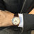 阿玛尼(Armani)男士石英表休闲时尚男士手表简约商务指针大气男表AR2501(金框皮带AR2502)第2张高清大图