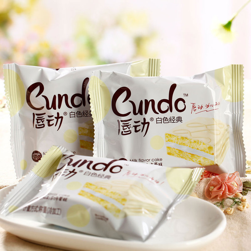 国美自营唇动休闲零食早餐下午茶白色经典牛奶味涂饰蛋糕1kg